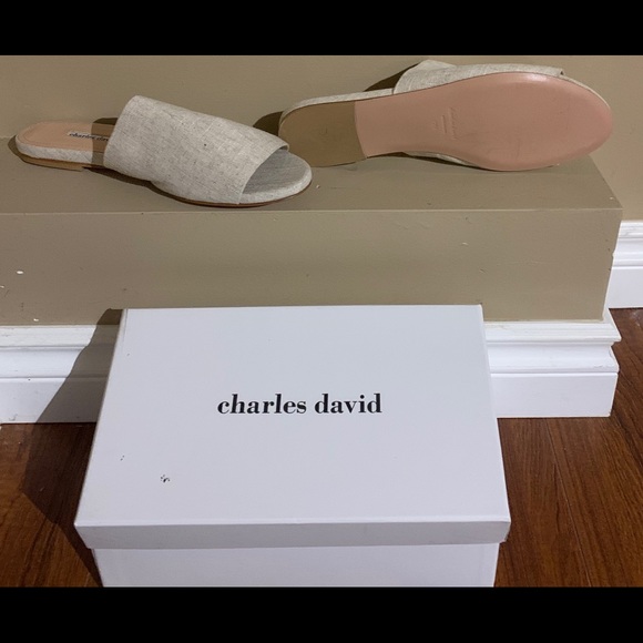 Rare Charles David Linen Canvas Slide Sandals - Picture 3 of 3